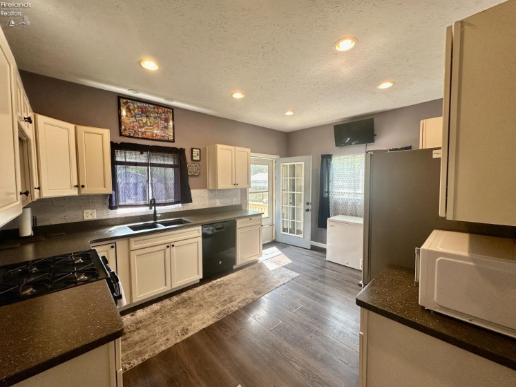 1019 Alger, Fremont, 43420, 2 Bedrooms Bedrooms, ,1 BathroomBathrooms,Residential,For Sale,Alger,20262829