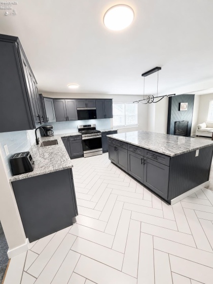 324 Erie Road, Vermilion, 44089, 5 Bedrooms Bedrooms, ,2 BathroomsBathrooms,Residential,For Sale,Erie,20262856