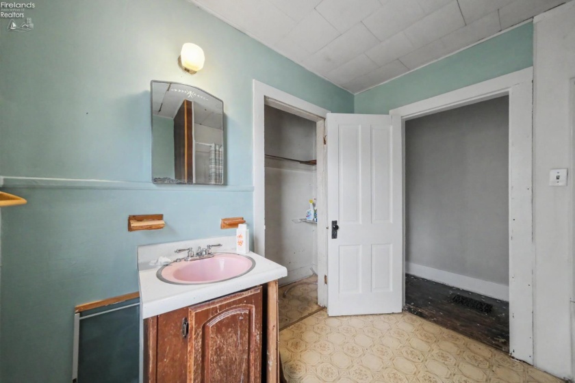 314 North Sandusky Street, Bellevue, 44811, ,Multiple Units,For Sale,North Sandusky Street,20262882
