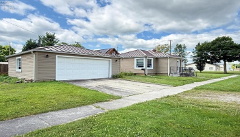 67 Maplewood Drive, Tiffin, 44883, ,2 BathroomsBathrooms,Residential,For Sale,Maplewood,20262860