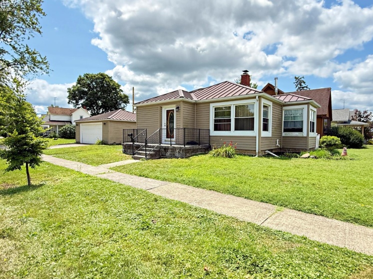 67 Maplewood Drive, Tiffin, 44883, ,2 BathroomsBathrooms,Residential,For Sale,Maplewood,20262860