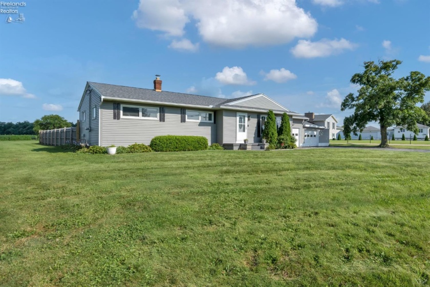 5208 Hayes Avenue, Sandusky, 44870, 3 Bedrooms Bedrooms, ,2 BathroomsBathrooms,Residential,For Sale,Hayes,20262850