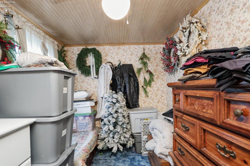 4 Union Street, Greenwich, 44837, 3 Bedrooms Bedrooms, ,1 BathroomBathrooms,Residential,For Sale,Union,20262880