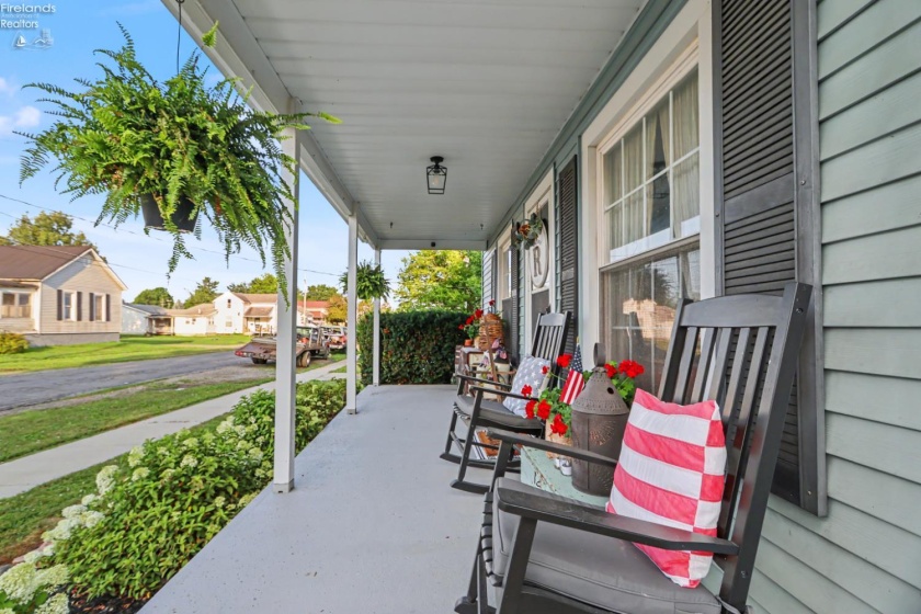 4 Union Street, Greenwich, 44837, 3 Bedrooms Bedrooms, ,1 BathroomBathrooms,Residential,For Sale,Union,20262880