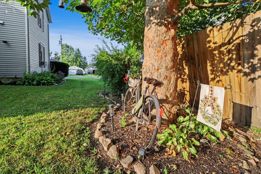4 Union Street, Greenwich, 44837, 3 Bedrooms Bedrooms, ,1 BathroomBathrooms,Residential,For Sale,Union,20262880