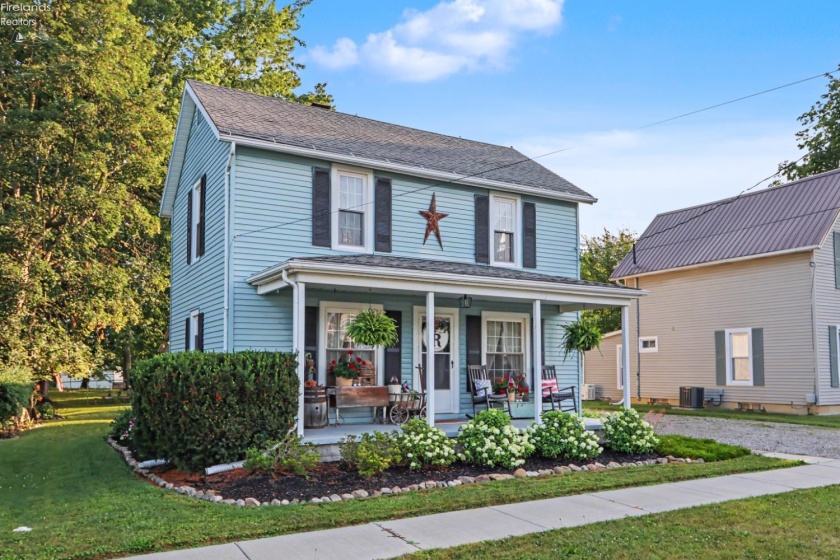 4 Union Street, Greenwich, 44837, 3 Bedrooms Bedrooms, ,1 BathroomBathrooms,Residential,For Sale,Union,20262880
