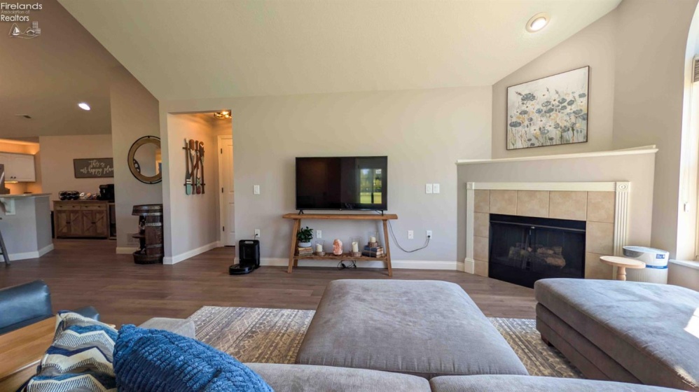 2680 Canterbury Circle, Port Clinton, 43452, 2 Bedrooms Bedrooms, ,2 BathroomsBathrooms,Residential,For Sale,Canterbury,20262831