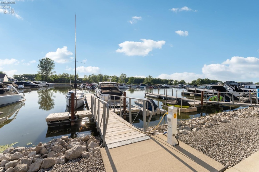 2644 Waterside Court, Marblehead, 43440, 3 Bedrooms Bedrooms, ,2 BathroomsBathrooms,Residential,For Sale,Waterside,20262859