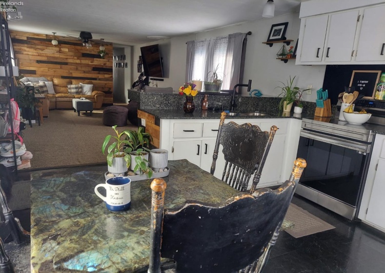 5571 US 20, Wakeman, 44889, 2 Bedrooms Bedrooms, ,1 BathroomBathrooms,Residential,For Sale,US 20,20262888