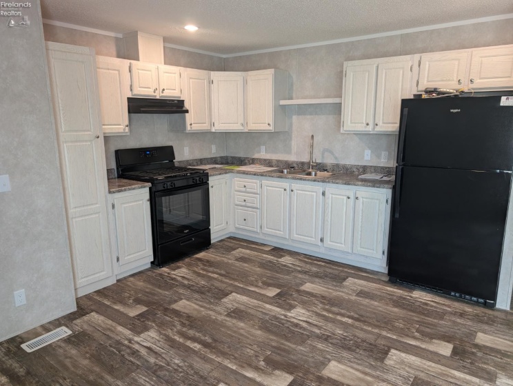 111 Flatrock Road, Bellevue, 44836, 3 Bedrooms Bedrooms, ,2 BathroomsBathrooms,Residential,For Sale,Flatrock,20262889