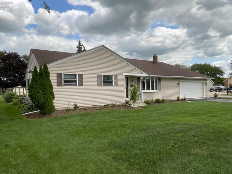 625 Brentwood Drive, Gibsonburg, 43431, 3 Bedrooms Bedrooms, ,2 BathroomsBathrooms,Residential,For Sale,Brentwood,20262845