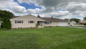 625 Brentwood Drive, Gibsonburg, 43431, 3 Bedrooms Bedrooms, ,2 BathroomsBathrooms,Residential,For Sale,Brentwood,20262845
