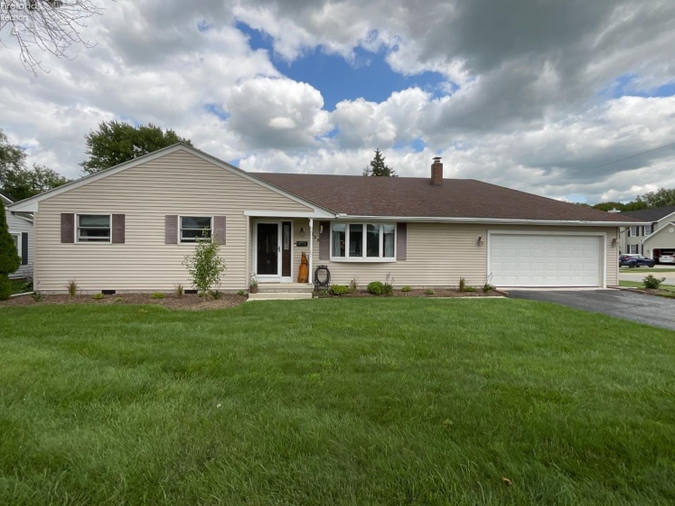 625 Brentwood Drive, Gibsonburg, 43431, 3 Bedrooms Bedrooms, ,2 BathroomsBathrooms,Residential,For Sale,Brentwood,20262845