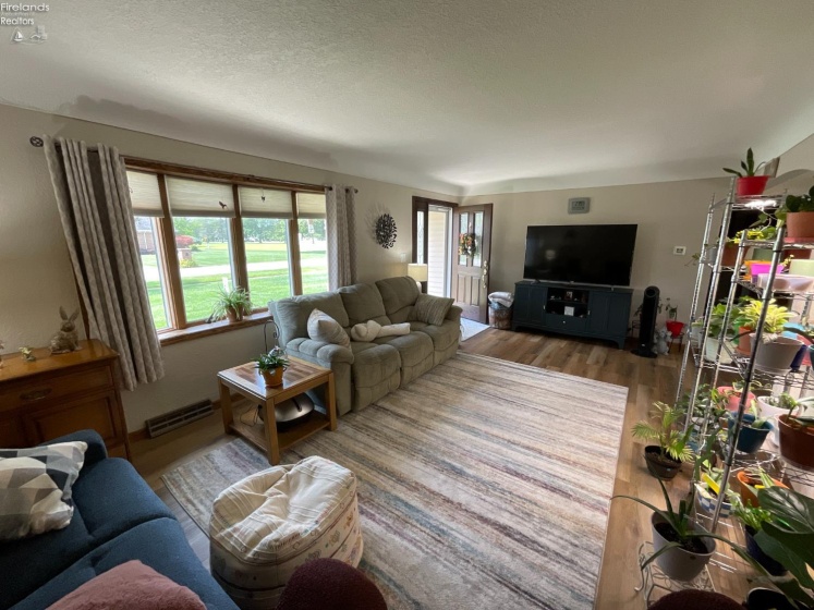 625 Brentwood Drive, Gibsonburg, 43431, 3 Bedrooms Bedrooms, ,2 BathroomsBathrooms,Residential,For Sale,Brentwood,20262845