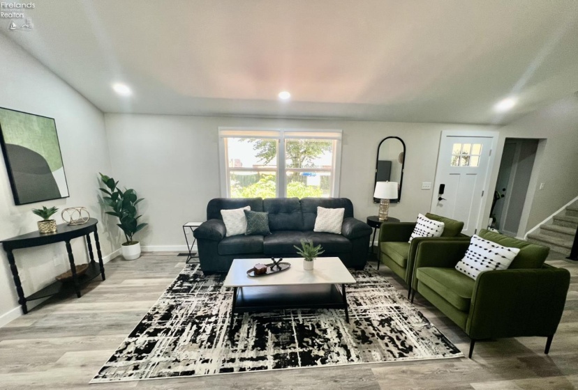 303 Portland Drive, Huron, 44839, 3 Bedrooms Bedrooms, ,3 BathroomsBathrooms,Residential,For Sale,Portland,20262852
