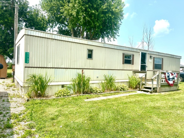 5798 Humphrey Road, Oak Harbor, 43449, 2 Bedrooms Bedrooms, ,1 BathroomBathrooms,Residential,For Sale,Humphrey,20262897