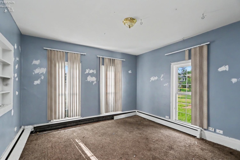 24 Emerald Street, Willard, 44890, ,Multiple Units,For Sale,Emerald,20262908