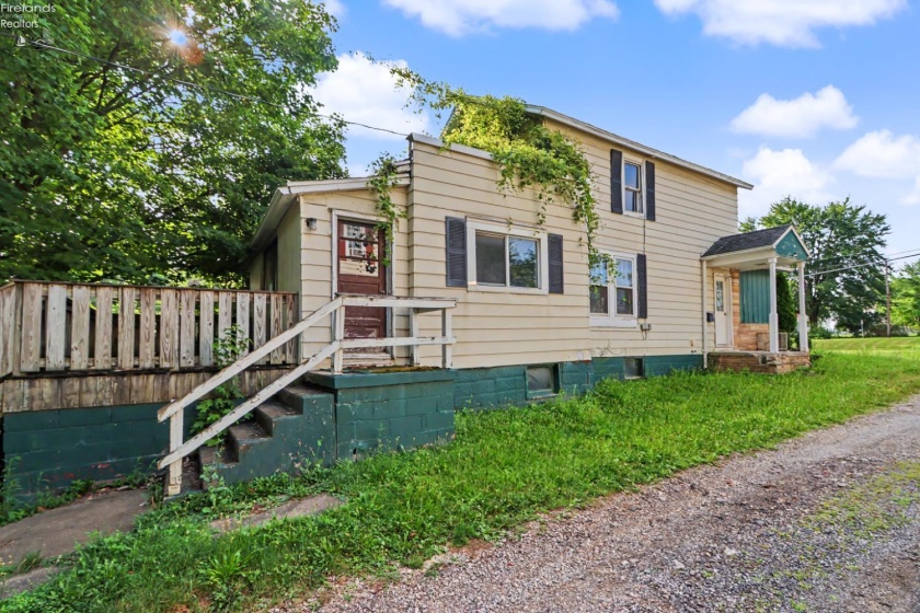 24 Emerald Street, Willard, 44890, ,Multiple Units,For Sale,Emerald,20262908