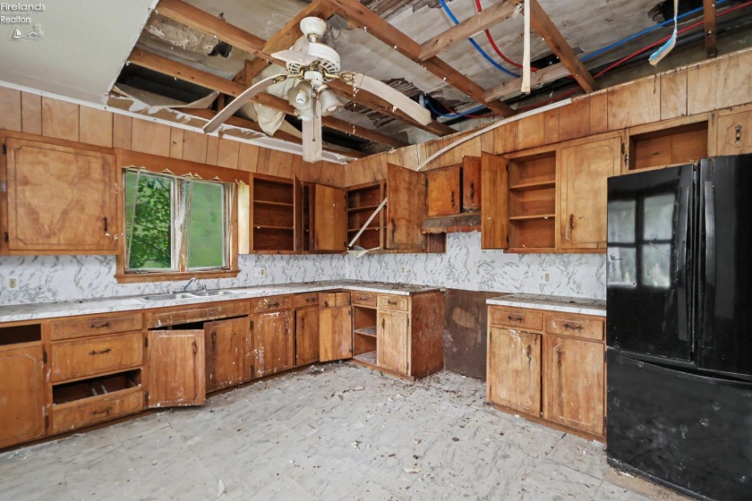 24 Emerald Street, Willard, 44890, ,Multiple Units,For Sale,Emerald,20262908