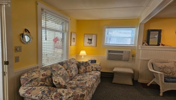 402 Oak Avenue, Lakeside, 43440, 2 Bedrooms Bedrooms, ,1 BathroomBathrooms,Residential,For Sale,Oak,20262884