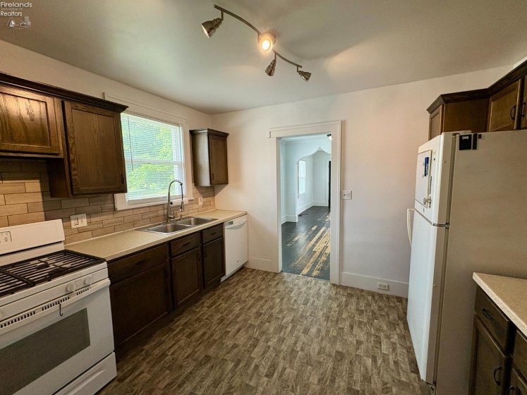 208 Lawrence Street, Bellevue, 44811, 3 Bedrooms Bedrooms, ,2 BathroomsBathrooms,Residential,For Sale,Lawrence,20262916