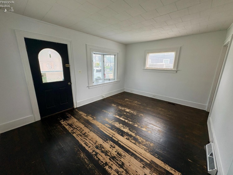 208 Lawrence Street, Bellevue, 44811, 3 Bedrooms Bedrooms, ,2 BathroomsBathrooms,Residential,For Sale,Lawrence,20262916