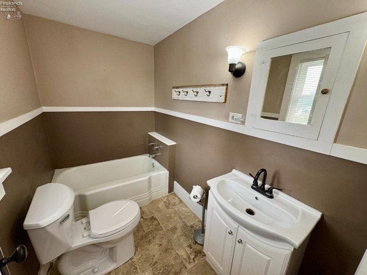 208 Lawrence Street, Bellevue, 44811, 3 Bedrooms Bedrooms, ,2 BathroomsBathrooms,Residential,For Sale,Lawrence,20262916