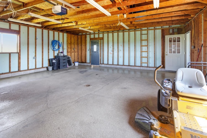 3265 Fangboner Road, Fremont, 43420, 5 Bedrooms Bedrooms, ,1 BathroomBathrooms,Residential,For Sale,Fangboner,20262920