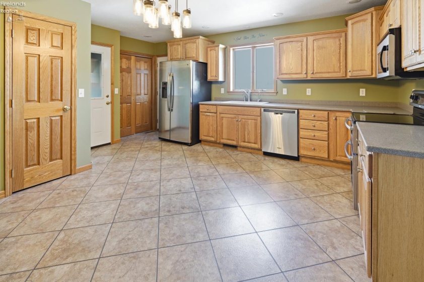 3265 Fangboner Road, Fremont, 43420, 5 Bedrooms Bedrooms, ,1 BathroomBathrooms,Residential,For Sale,Fangboner,20262920