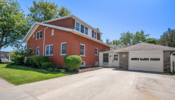 204 Monroe Street, Port Clinton, 43452, 4 Bedrooms Bedrooms, ,4 BathroomsBathrooms,Residential,For Sale,Monroe,20262710