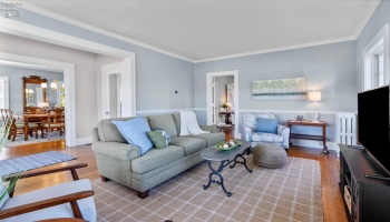 204 Monroe Street, Port Clinton, 43452, 4 Bedrooms Bedrooms, ,4 BathroomsBathrooms,Residential,For Sale,Monroe,20262710