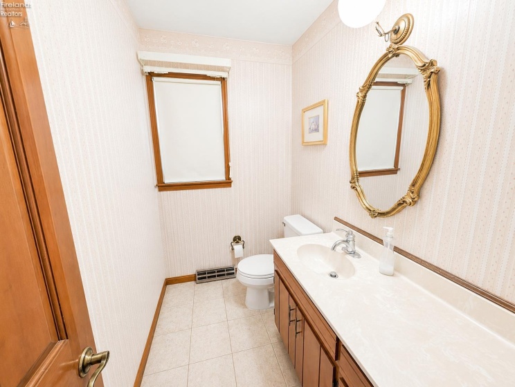 1206 Royal Oak Court, Mansfield, 44906, 4 Bedrooms Bedrooms, ,4 BathroomsBathrooms,Residential,For Sale,Royal Oak,20262903