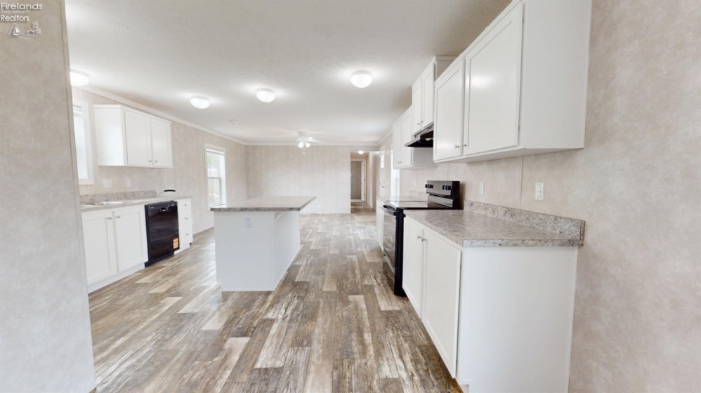 410 Walton Street, Willard, 44890, 3 Bedrooms Bedrooms, ,2 BathroomsBathrooms,Residential,For Sale,Walton,20262915