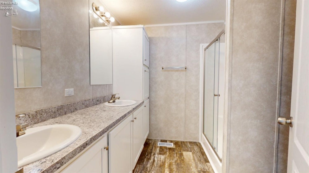 410 Walton Street, Willard, 44890, 3 Bedrooms Bedrooms, ,2 BathroomsBathrooms,Residential,For Sale,Walton,20262915