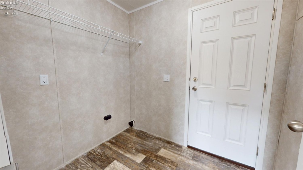 410 Walton Street, Willard, 44890, 3 Bedrooms Bedrooms, ,2 BathroomsBathrooms,Residential,For Sale,Walton,20262915