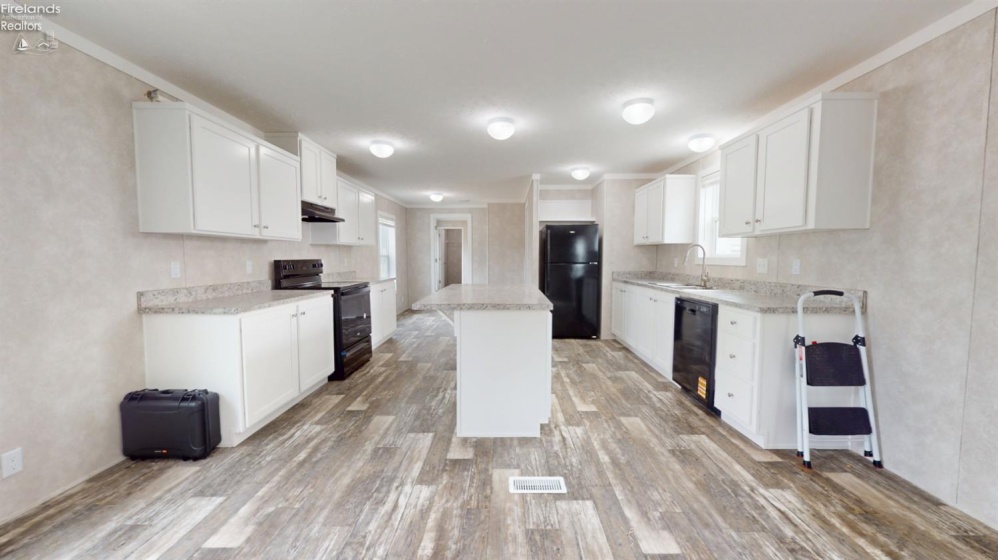 410 Walton Street, Willard, 44890, 3 Bedrooms Bedrooms, ,2 BathroomsBathrooms,Residential,For Sale,Walton,20262915