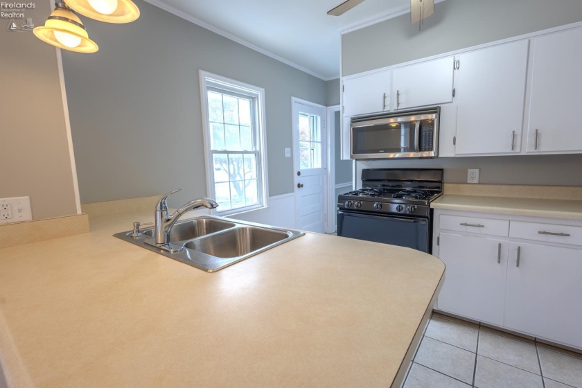 548 50th Street, Sandusky, 44870, 3 Bedrooms Bedrooms, ,2 BathroomsBathrooms,Residential,For Sale,50th,20262927