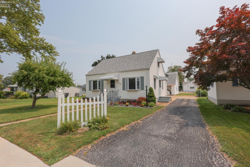 548 50th Street, Sandusky, 44870, 3 Bedrooms Bedrooms, ,2 BathroomsBathrooms,Residential,For Sale,50th,20262927