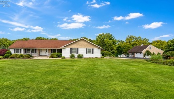 2137 S St Rt 53, Tiffin, 44883, 3 Bedrooms Bedrooms, ,2 BathroomsBathrooms,Residential,For Sale,S St Rt 53,20262919