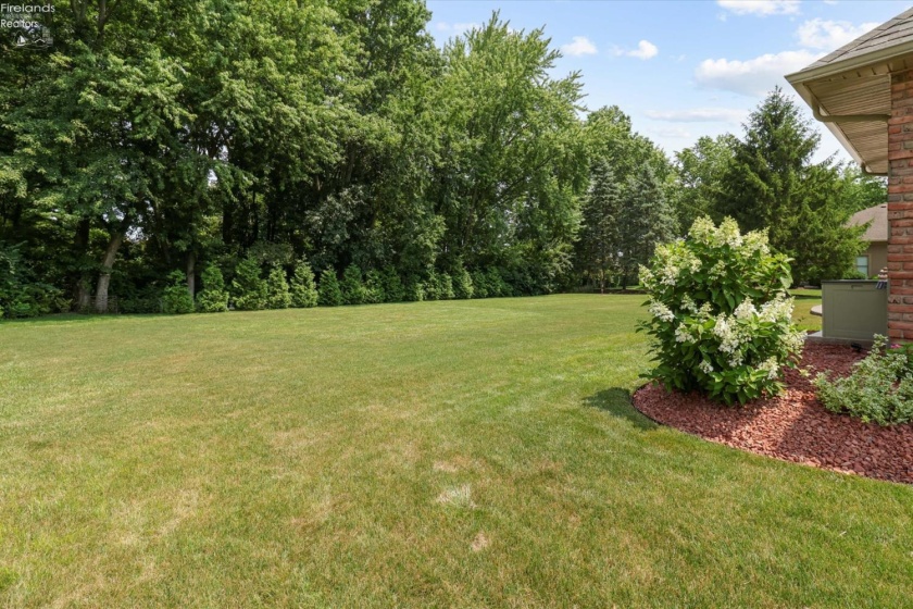 2807 Woodside Drive, Huron, 44839, 5 Bedrooms Bedrooms, ,4 BathroomsBathrooms,Residential,For Sale,Woodside,20262844