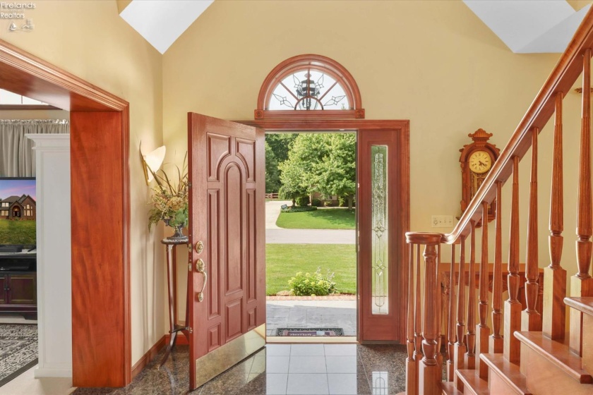 2807 Woodside Drive, Huron, 44839, 5 Bedrooms Bedrooms, ,4 BathroomsBathrooms,Residential,For Sale,Woodside,20262844