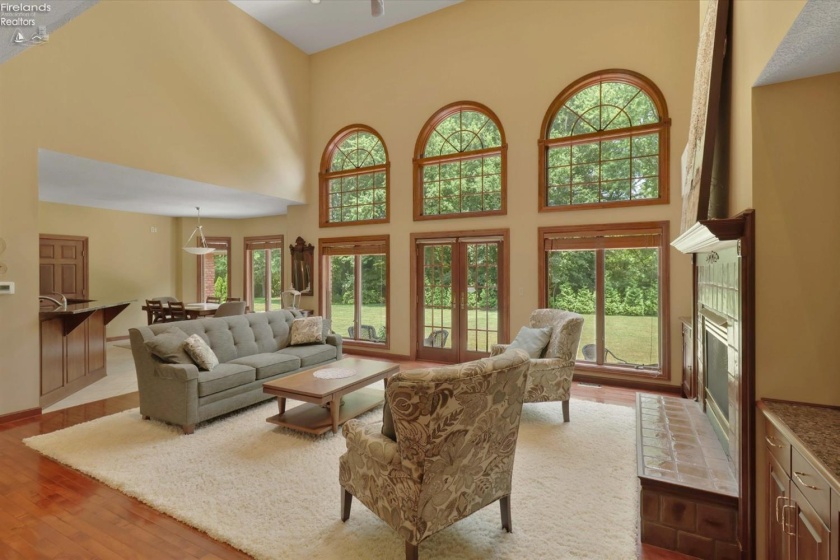 2807 Woodside Drive, Huron, 44839, 5 Bedrooms Bedrooms, ,4 BathroomsBathrooms,Residential,For Sale,Woodside,20262844