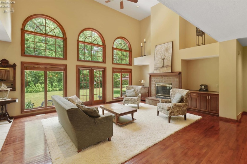 2807 Woodside Drive, Huron, 44839, 5 Bedrooms Bedrooms, ,4 BathroomsBathrooms,Residential,For Sale,Woodside,20262844