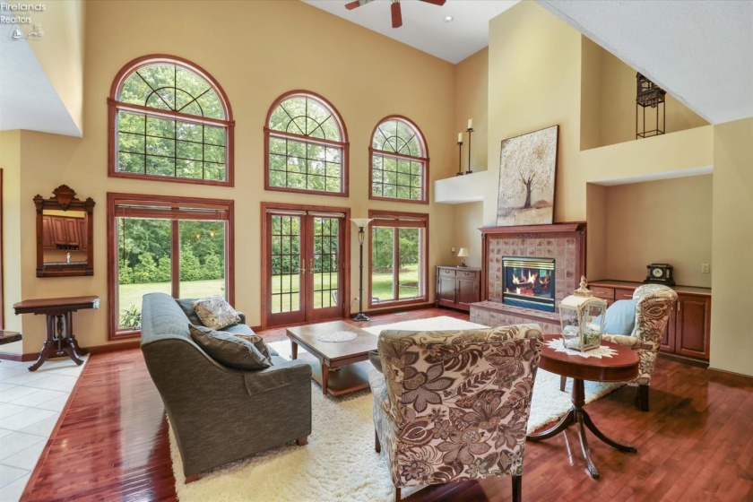 2807 Woodside Drive, Huron, 44839, 5 Bedrooms Bedrooms, ,4 BathroomsBathrooms,Residential,For Sale,Woodside,20262844