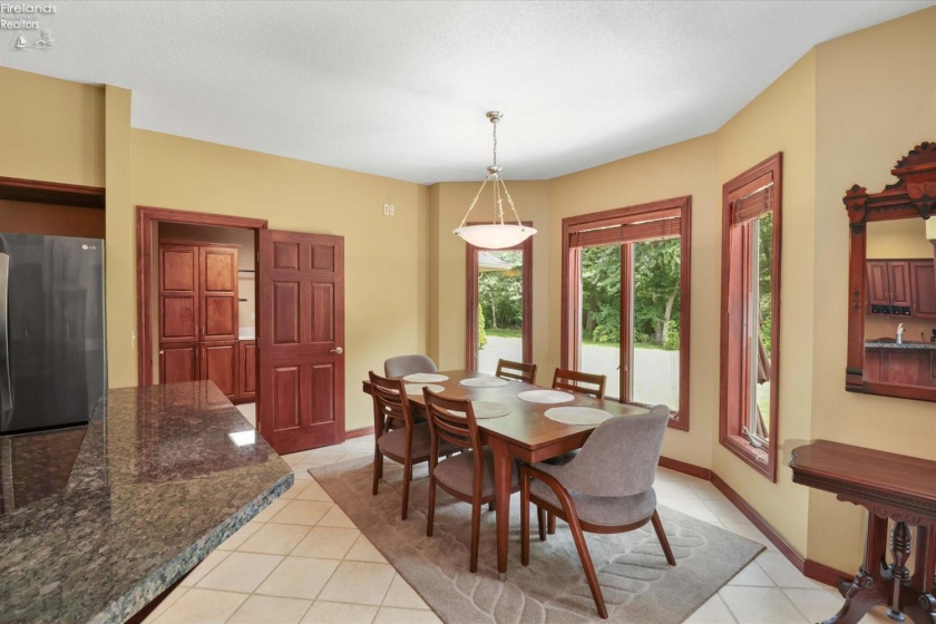2807 Woodside Drive, Huron, 44839, 5 Bedrooms Bedrooms, ,4 BathroomsBathrooms,Residential,For Sale,Woodside,20262844