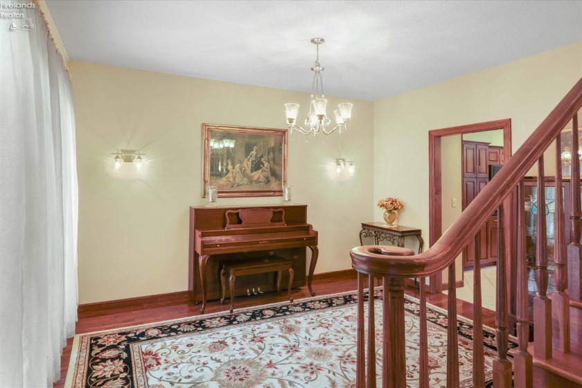 2807 Woodside Drive, Huron, 44839, 5 Bedrooms Bedrooms, ,4 BathroomsBathrooms,Residential,For Sale,Woodside,20262844
