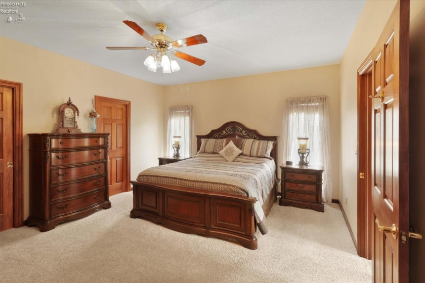 2807 Woodside Drive, Huron, 44839, 5 Bedrooms Bedrooms, ,4 BathroomsBathrooms,Residential,For Sale,Woodside,20262844