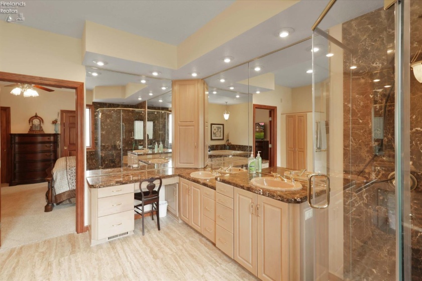 2807 Woodside Drive, Huron, 44839, 5 Bedrooms Bedrooms, ,4 BathroomsBathrooms,Residential,For Sale,Woodside,20262844