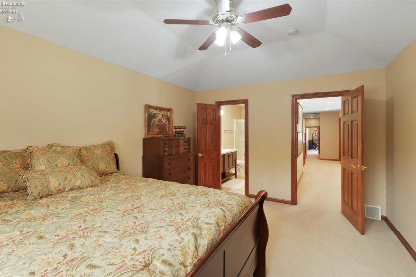2807 Woodside Drive, Huron, 44839, 5 Bedrooms Bedrooms, ,4 BathroomsBathrooms,Residential,For Sale,Woodside,20262844