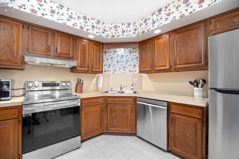 4704 Venice Heights Boulevard, Sandusky, 44870, 3 Bedrooms Bedrooms, ,2 BathroomsBathrooms,Residential,For Sale,Venice Heights,20262872